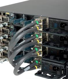 Cisco Netzwerk-Switch – 24 Ports, stapelbar, PoE-Unterstützung