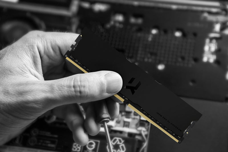Goodram Speichermodul 16 GB – Schneller DDR4 RAM, 3600 MHz