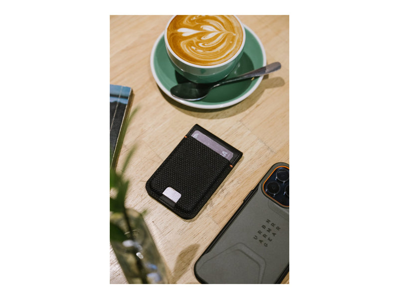 UAG Metropolis iPhone-Hülle – MagSafe, Kevlar-Schutz