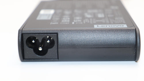 Lenovo Netzteil – 135 Watt, flache Bauform