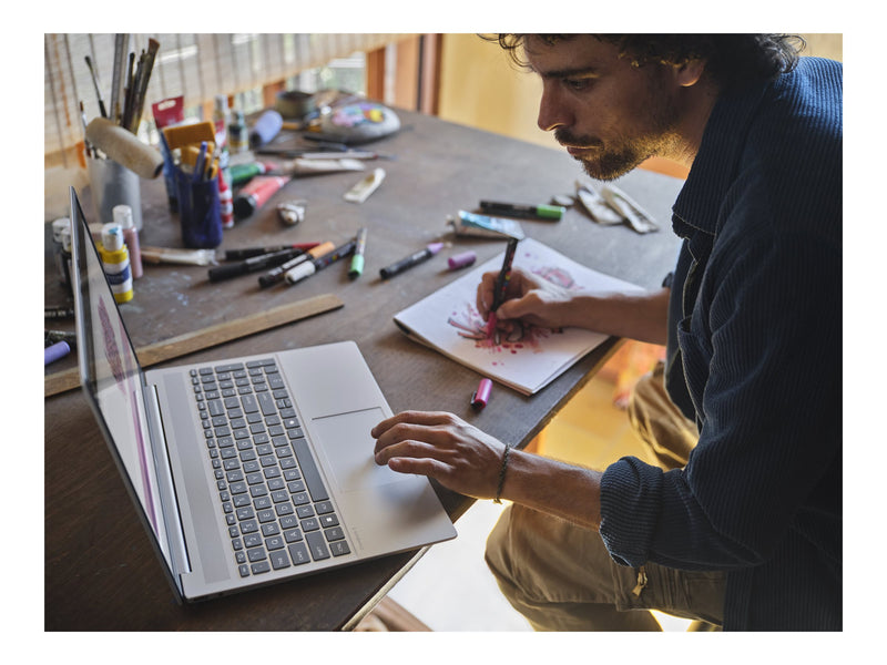 HP Laptop – 16" OLED, 32GB RAM, 1TB SSD, Windows 11