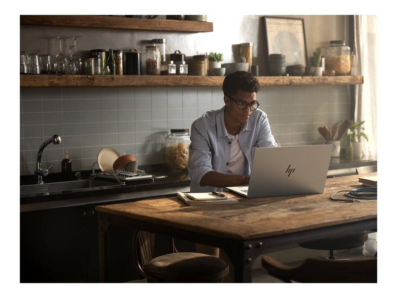 HP Laptop – 17,3" Touchscreen, 32GB RAM, 1TB SSD, Windows 11