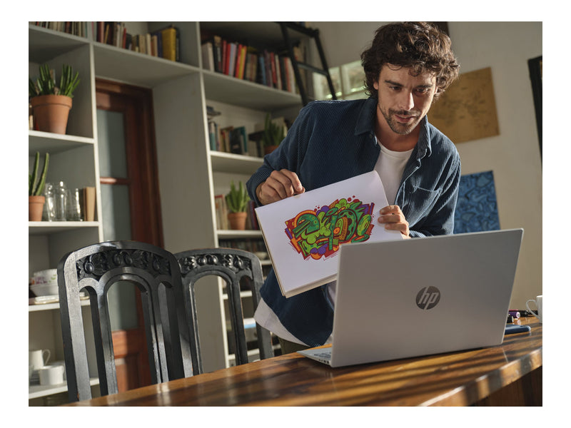 HP Laptop – 16" OLED, 32GB RAM, 1TB SSD, Windows 11