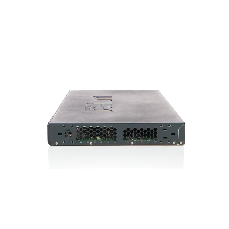 Juniper 24-Port Switch – Platzsparend und verwaltbar