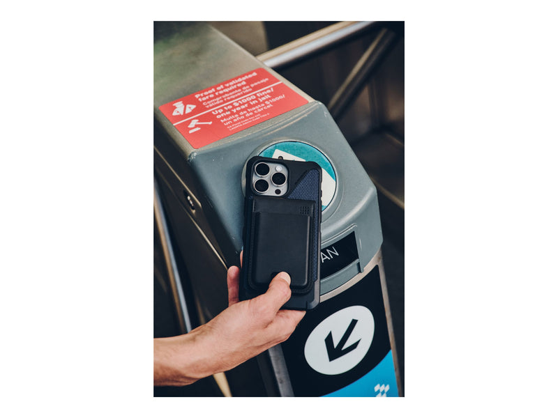 UAG Metropolis Wallet für iPhone – MagSafe-kompatibel, veganes Kunstleder