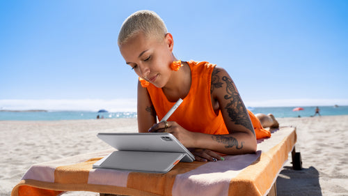 Logitech Flip Folio – Kabellose Tastaturhülle für iPad