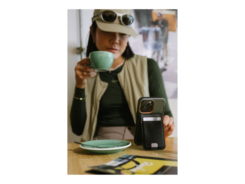 UAG Metropolis iPhone-Hülle – MagSafe, Kevlar-Schutz