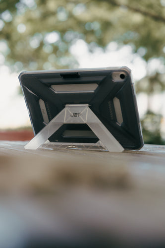 URBAN ARMOR GEAR iPad Pro 11" Hülle – Robuster Schutz mit Ständer